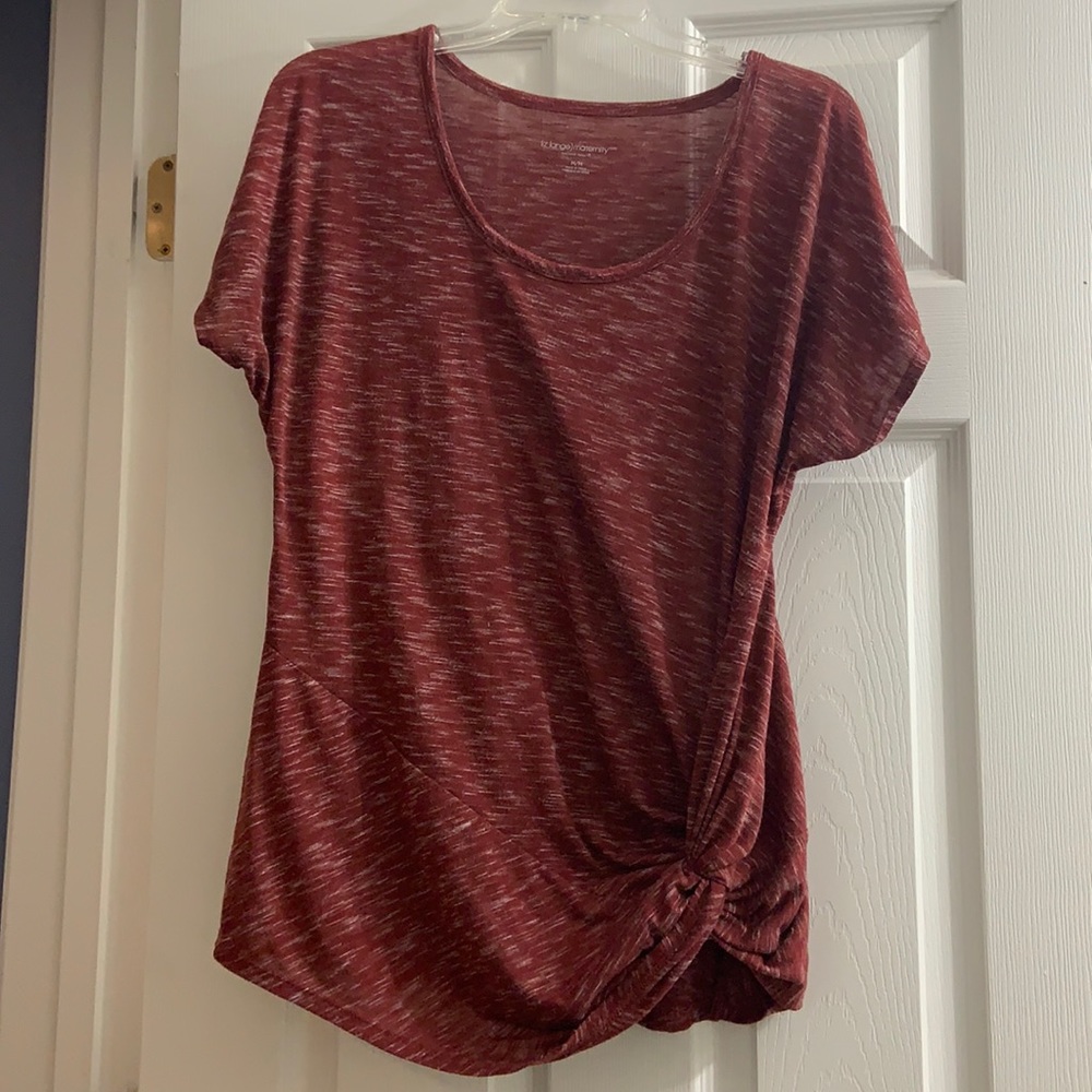 Liz Lange maternity shirt size medium